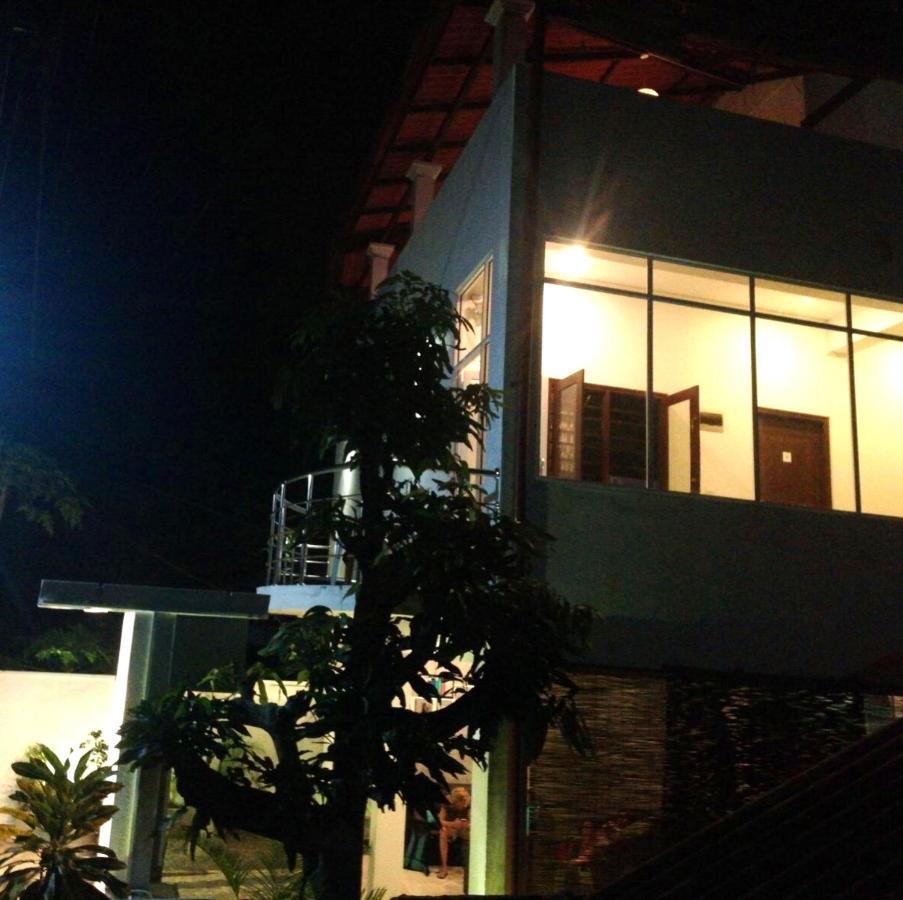 Hotel Eden Blue Hikkaduwa Exterior foto